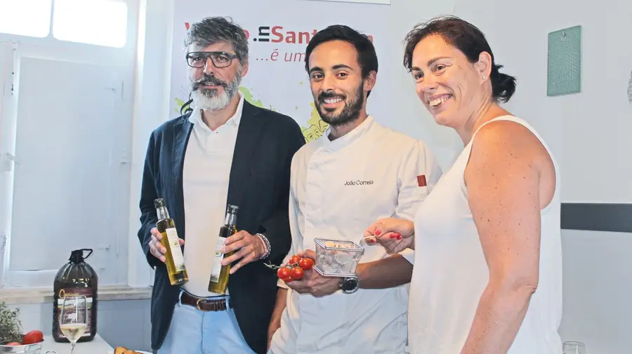 “Tomate, Azeite e Alho” à mesa em Santarém