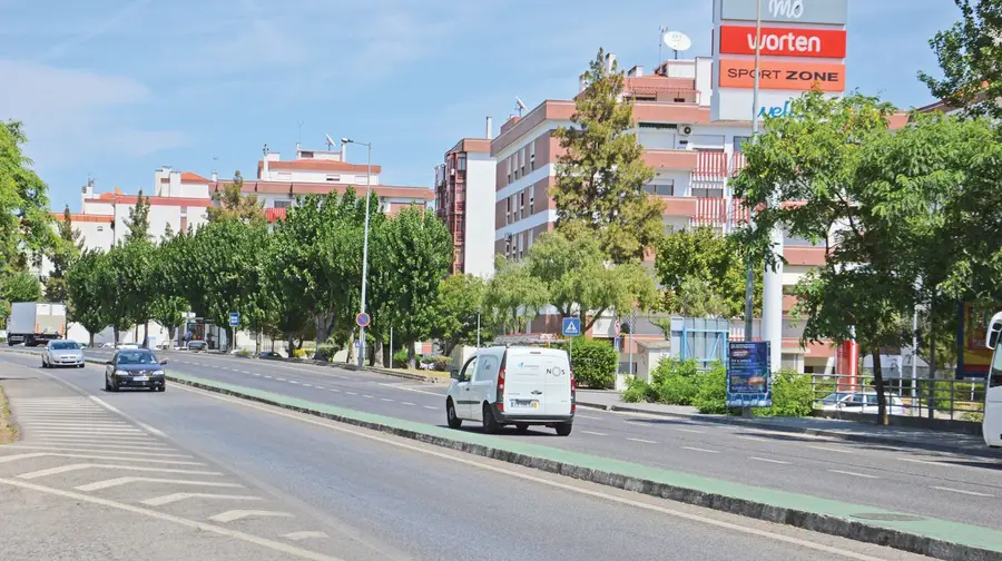 Moradores de Alverca querem mais passadeiras e melhor iluminação