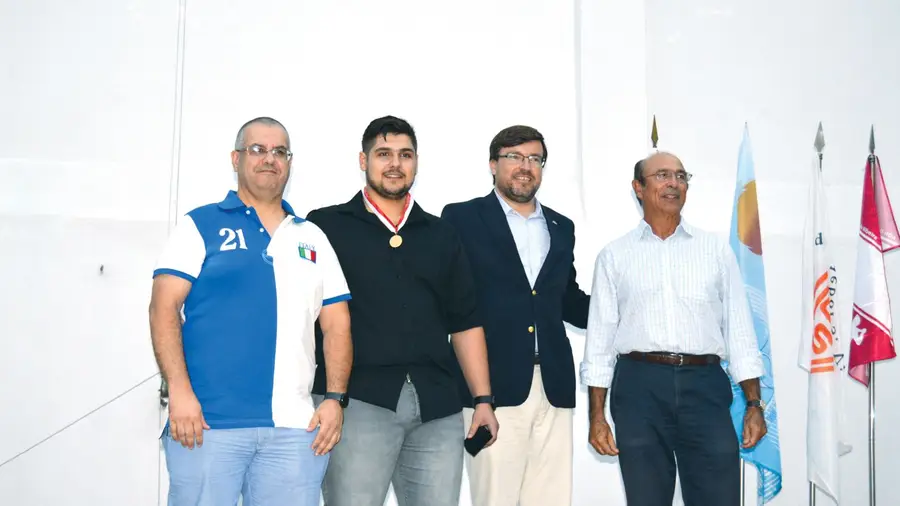 Câmara de Santarém distingue clubes e atletas pelos resultados alcançados Câmara de Santarém distingue clubes e atletas pelos resultados alcançados