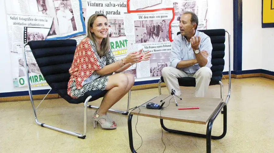 Gestores que preferem beber água da rede e têm em comum gerir sensibilidades políticas