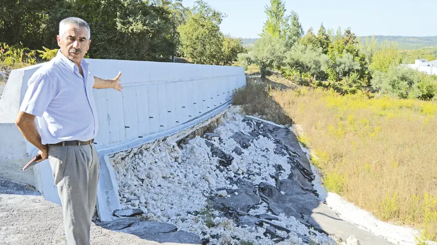 Ficou sem acesso ao seu terreno após obras da Infraestruturas de Portugal