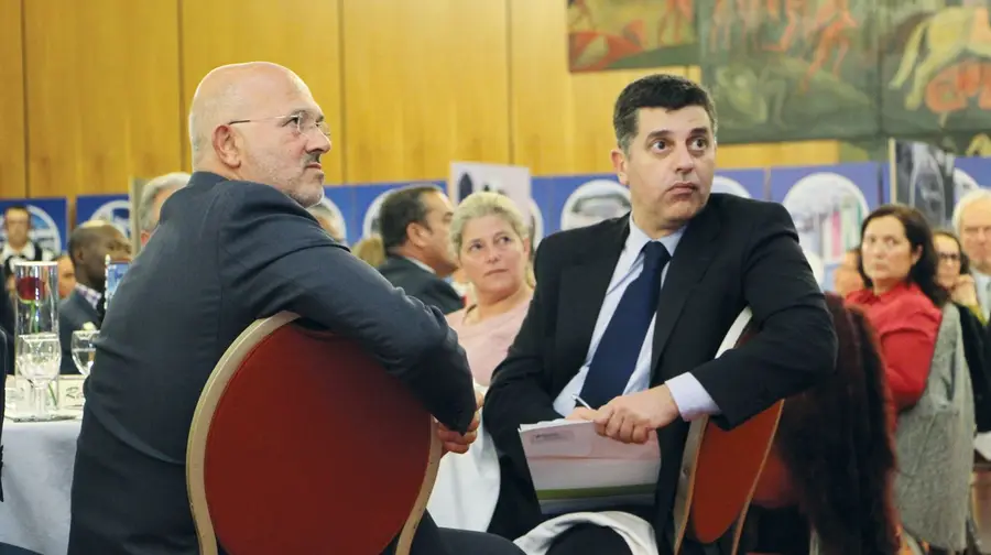 Ministro da Economia elogia autarcas durante Galardão Empresa do Ano Ministro da Economia elogia autarcas durante Galardão Empresa do Ano