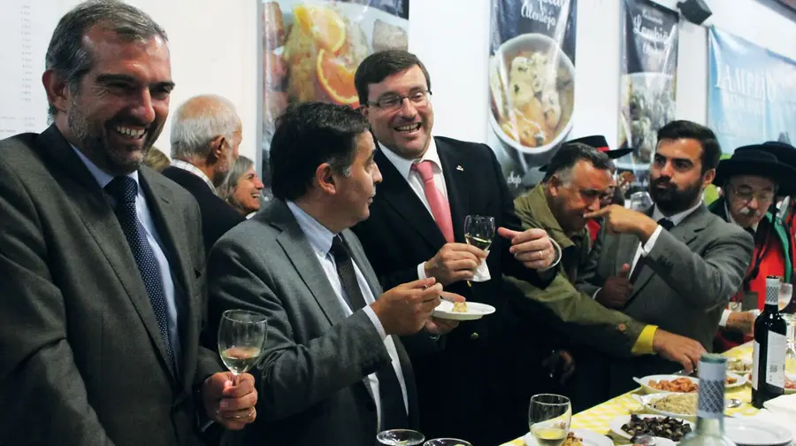Só lhe falta o sinal Só lhe falta o sinal