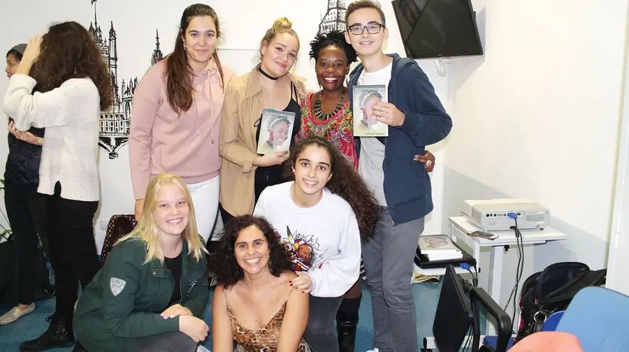 Escritora e oradora internacional Getrude Matshe na Linda’s School em Tomar Escritora e oradora internacional Getrude Matshe na Linda’s School em Tomar