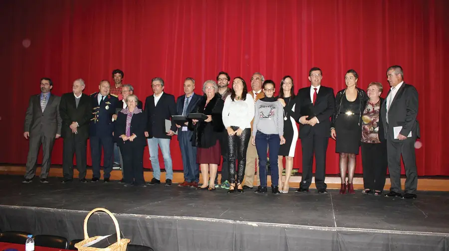 Muitas críticas na Gala de Mérito de Alhandra, S. João dos Montes e Calhandriz Muitas críticas na Gala de Mérito de Alhandra, S. João dos Montes e Calhandriz