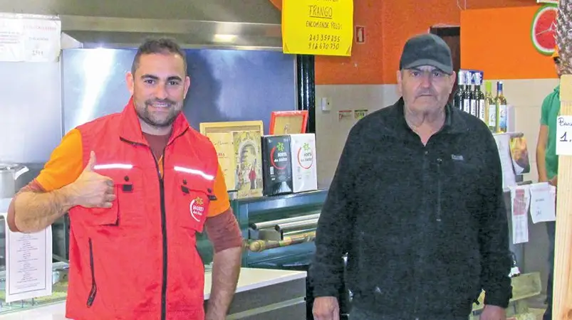 Horta dos Simões é também referência no pão caseiro, fumeiros e grelhados no carvão Horta dos Simões é também referência no pão caseiro, fumeiros e grelhados no carvão