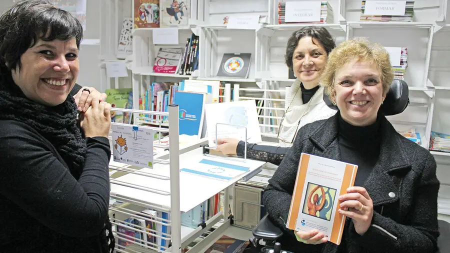 Mithós abre biblioteca para deficientes Mithós abre biblioteca para deficientes