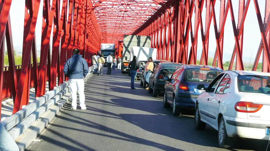 Autarcas da Chamusca e Golegã reafirmam necessidade de nova ponte sobre o Tejo