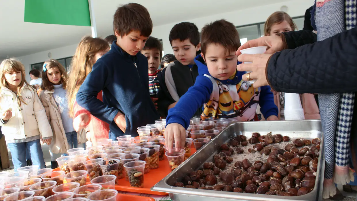 Lanche Saudável dos "Heróis da Fruta" no Centro Escolar dos Charcos em Almeirim