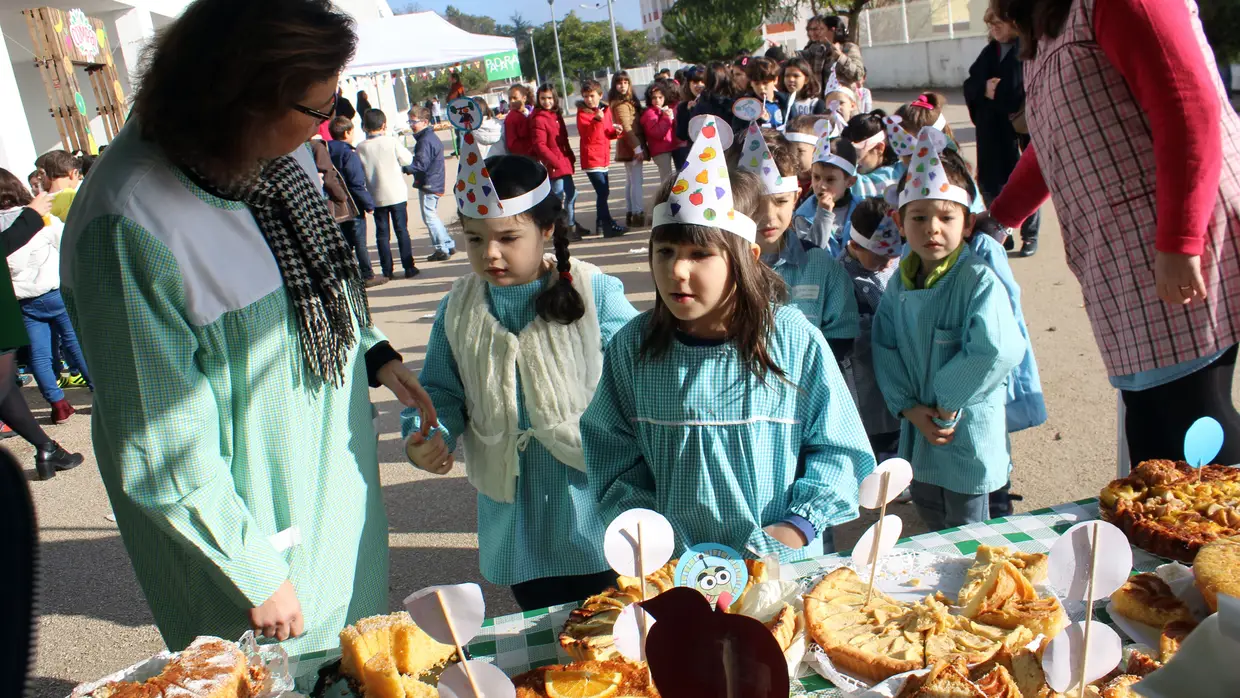 Lanche Saudável dos "Heróis da Fruta" no Centro Escolar dos Charcos em Almeirim