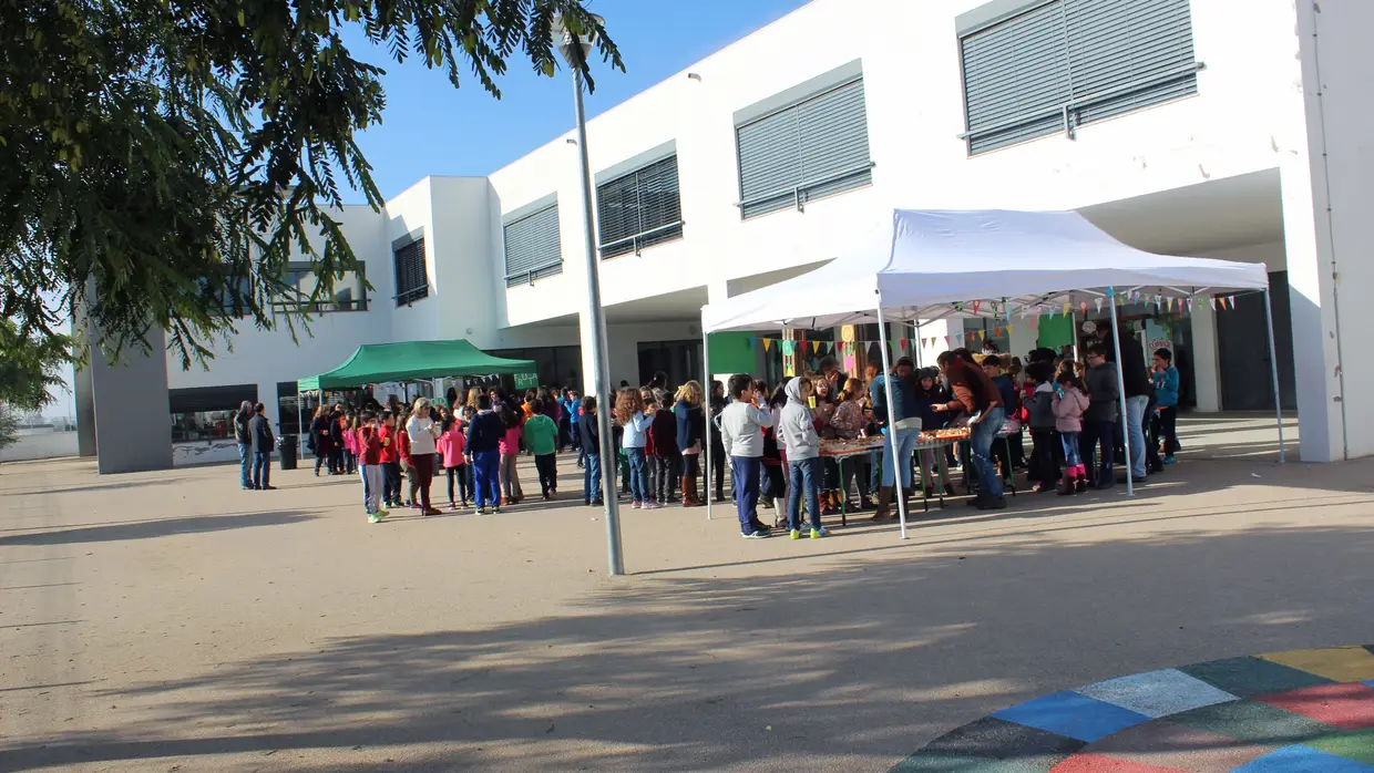 Lanche Saudável dos "Heróis da Fruta" no Centro Escolar dos Charcos em Almeirim