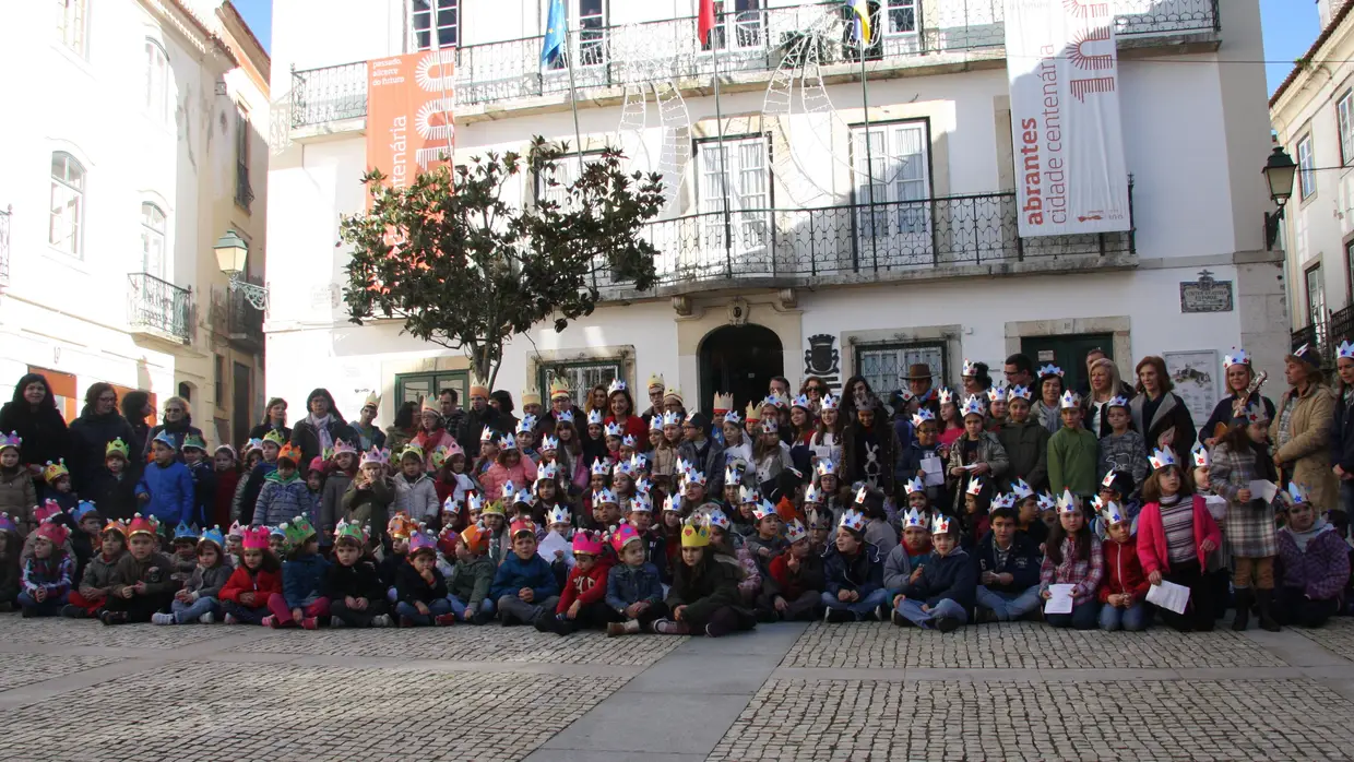 "Crianças cantam as Janeiras em Abrantes" - fotos Câmara Abrantes