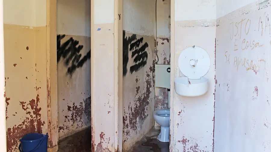 Câmara de Tomar encerra em Janeiro casas de banho públicas degradadas