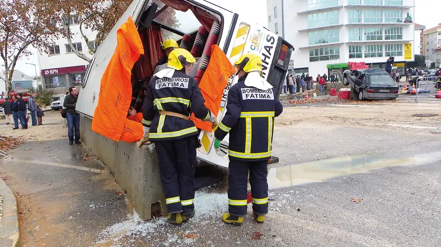 Governo questionado sobre apoios aos bombeiros de Fátima e Ourém