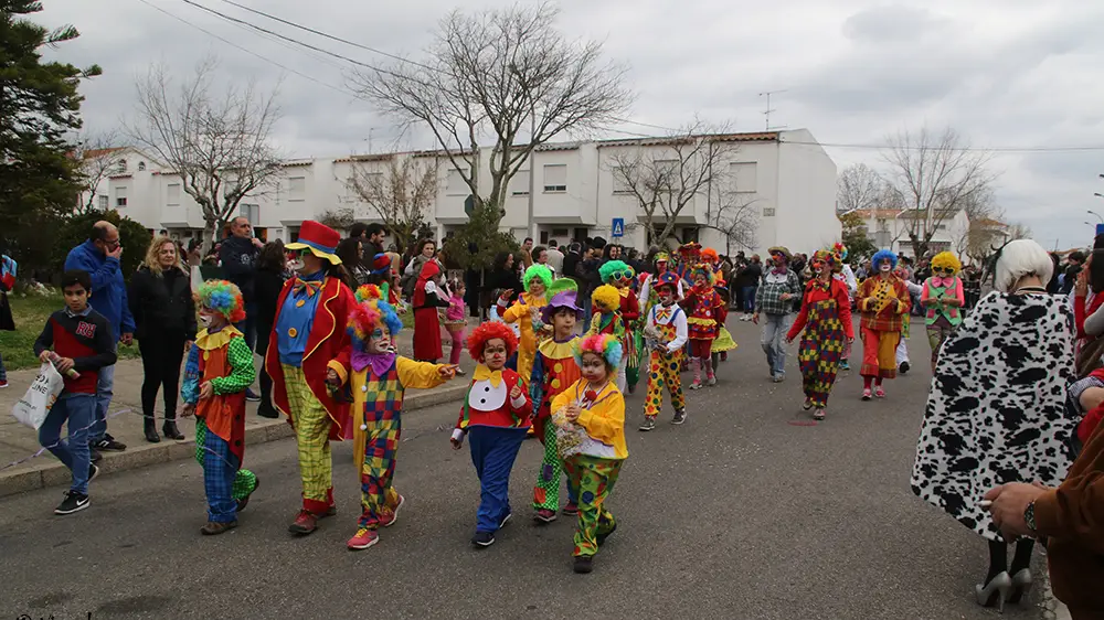 Desfile do corso carnavalesco em Alpiarça
