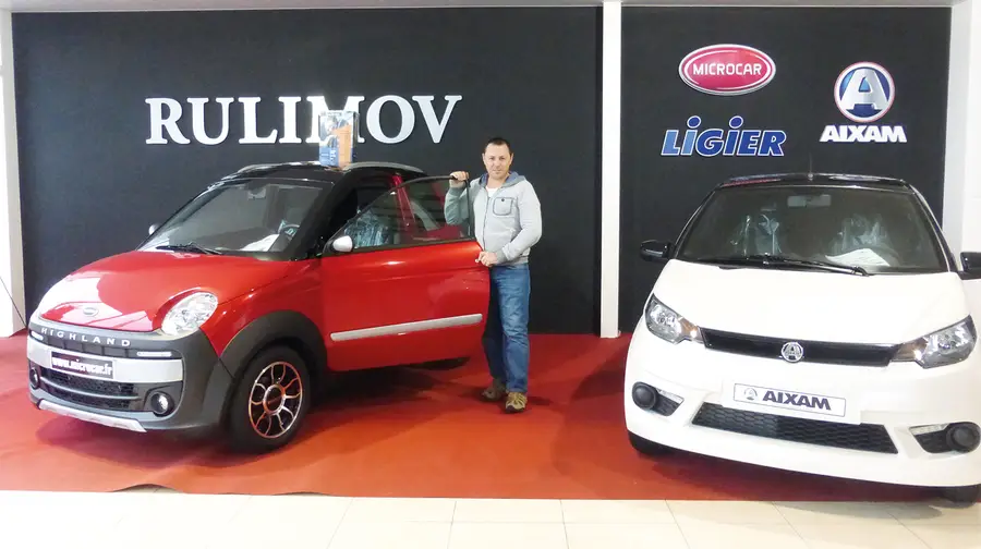 Micro carros “papa-reformas” da Rulimov estão na moda entre os mais jovens