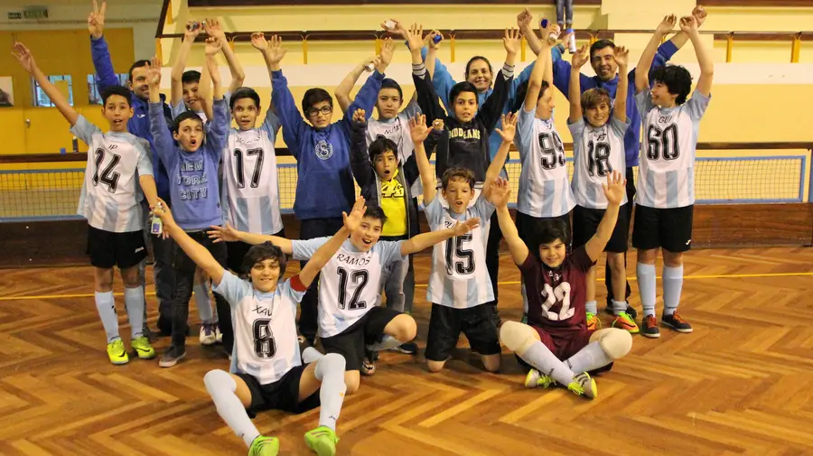 Vitória de Santarém é campeão distrital de infantis de futsal