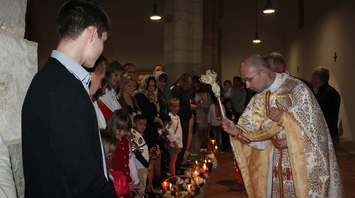 Cerimónia da Páscoa da Igreja Greco - Católica Ucraniana