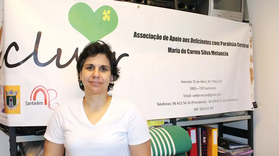 Pais com filhos com paralisia cerebral reactivam associação para ajudar deficientes e famílias Pais com filhos com paralisia cerebral reactivam associação para ajudar deficientes e famílias