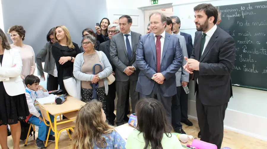 Ministro da Educação inaugura Escola Moinho de Vento em Almeirim