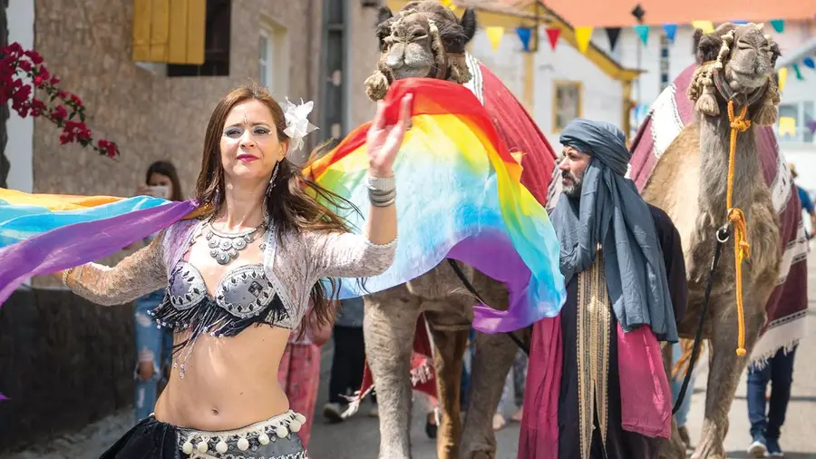 Camelos e odaliscas Camelos e odaliscas