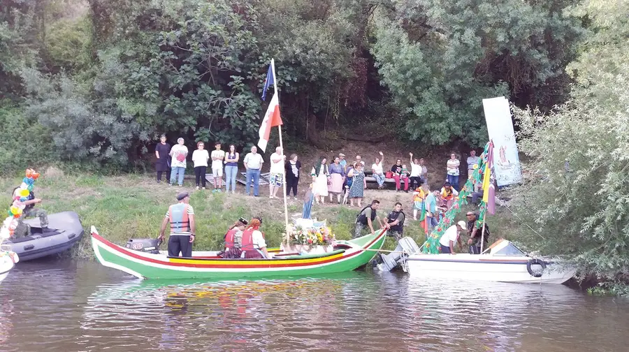 Cruzeiro do Tejo passou por Vale de Figueira e chega a Oeiras no dia 17