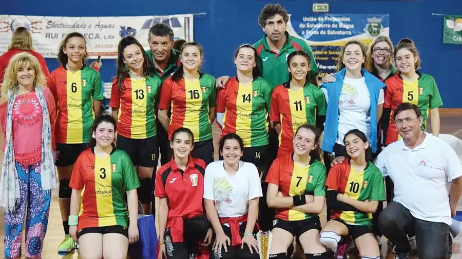 AREPA levou as taças todas de andebol feminino