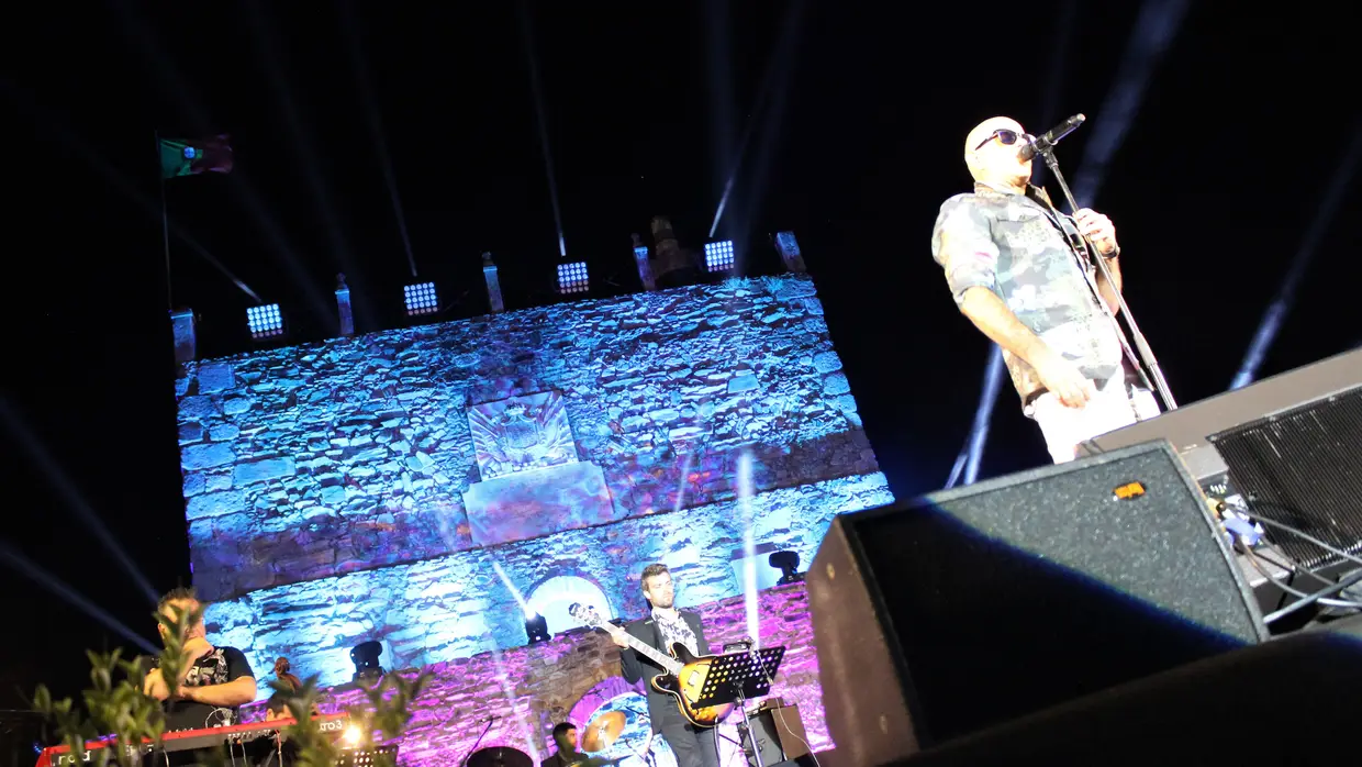 Pedro Abrunhosa e Aurea com Abrantes Big Band no Castelo de Abrantes