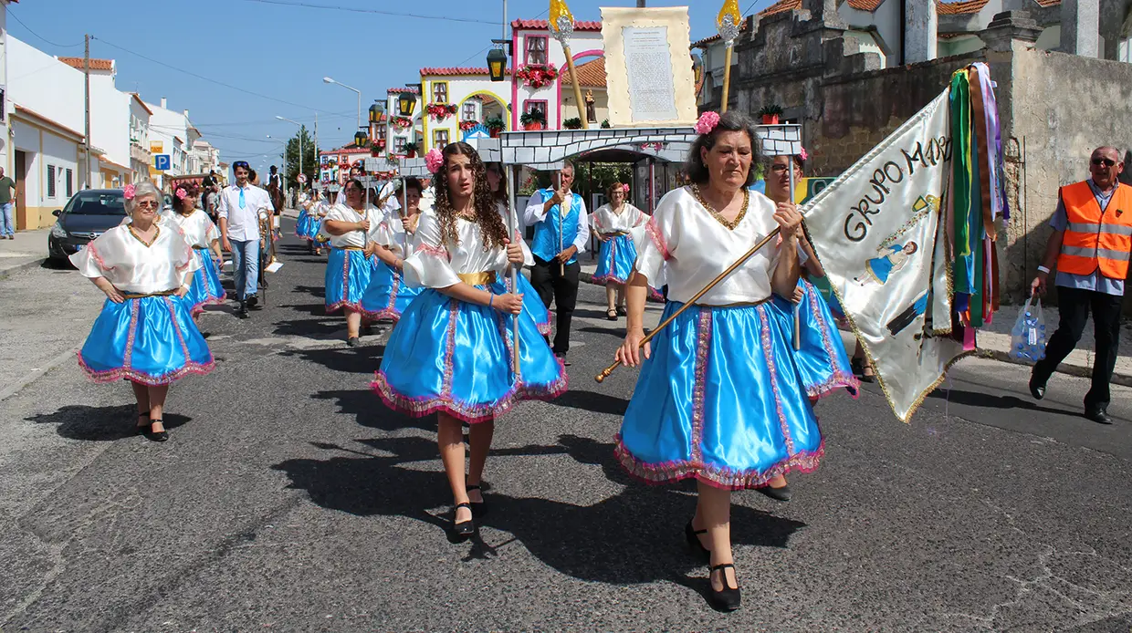 Desfile etnográfico Gentes da Nossa Terra no Cartaxo
