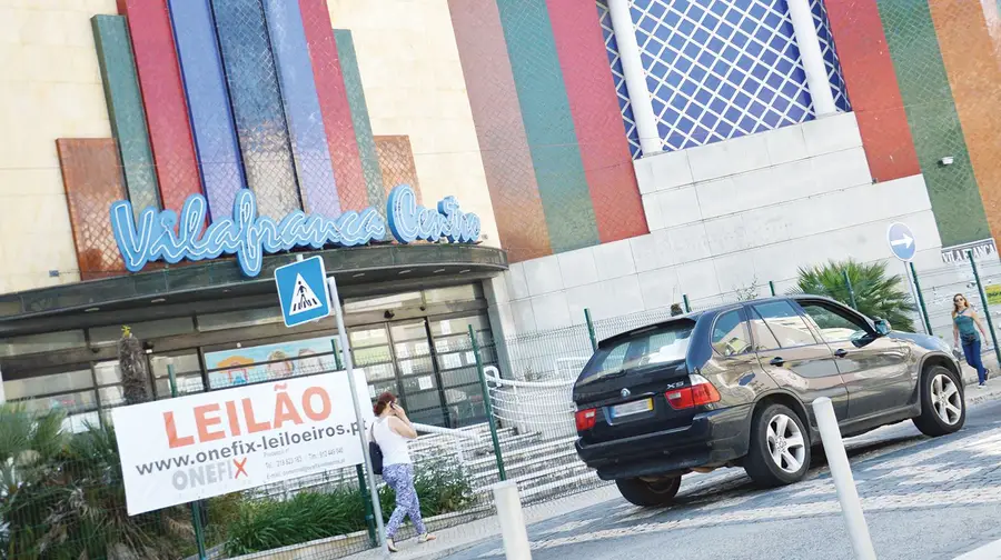 Banca compra parte do Vila Franca Centro por dois milhões e meio de euros Banca compra parte do Vila Franca Centro por dois milhões e meio de euros