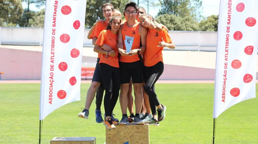 Cartaxo e Almeirim vencem distrital de juniores em atletismo