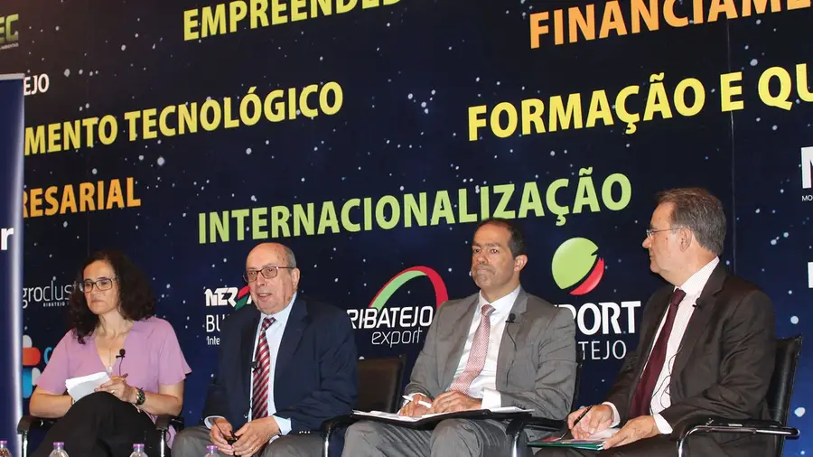 Programa de apoio à capitalização de empresas apresentado em Torres Novas Programa de apoio à capitalização de empresas apresentado em Torres Novas