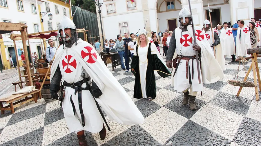 Tomar regressou ao século XII