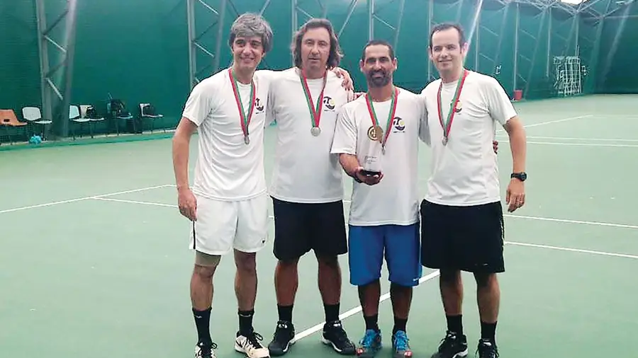 Veteranos de Almeirim vice-campeões nacionais de ténis