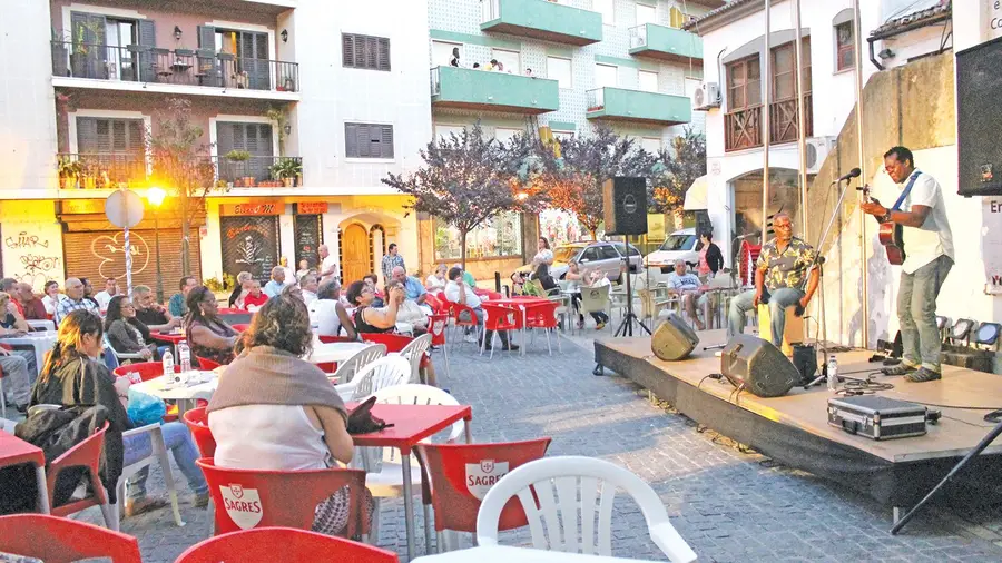 Na noite de música africana em Alverca faltou a comunidade dos PALOP Na noite de música africana em Alverca faltou a comunidade dos PALOP