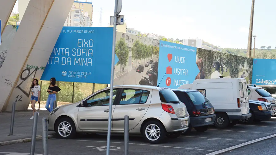 Cartazes com projectos só saem de Vila Franca de Xira se a CNE obrigar