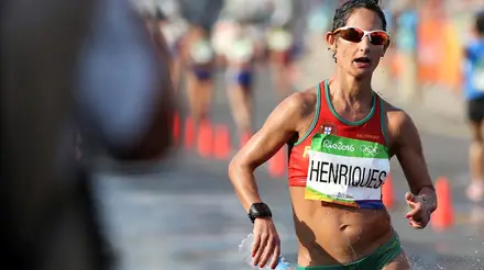 Inês Henriques sagra-se campeã dos 50km marcha e bate recorde mundial