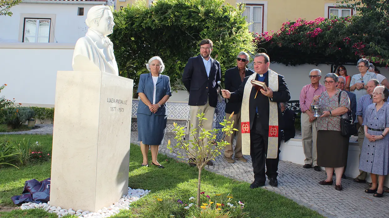 Inauguração do busto da Madre Luíza Andaluz