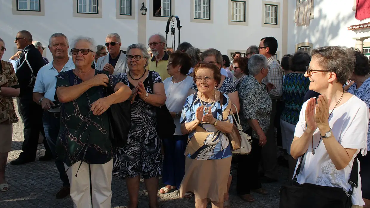 Inauguração do busto da Madre Luíza Andaluz