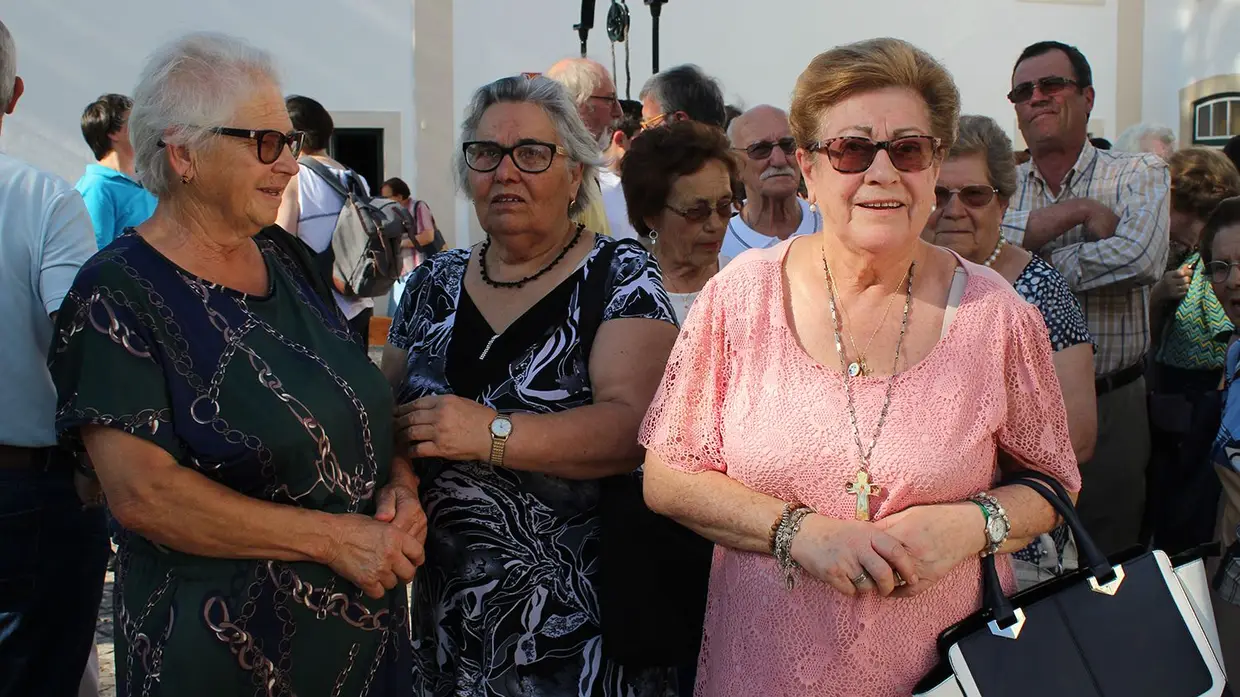 Inauguração do busto da Madre Luíza Andaluz