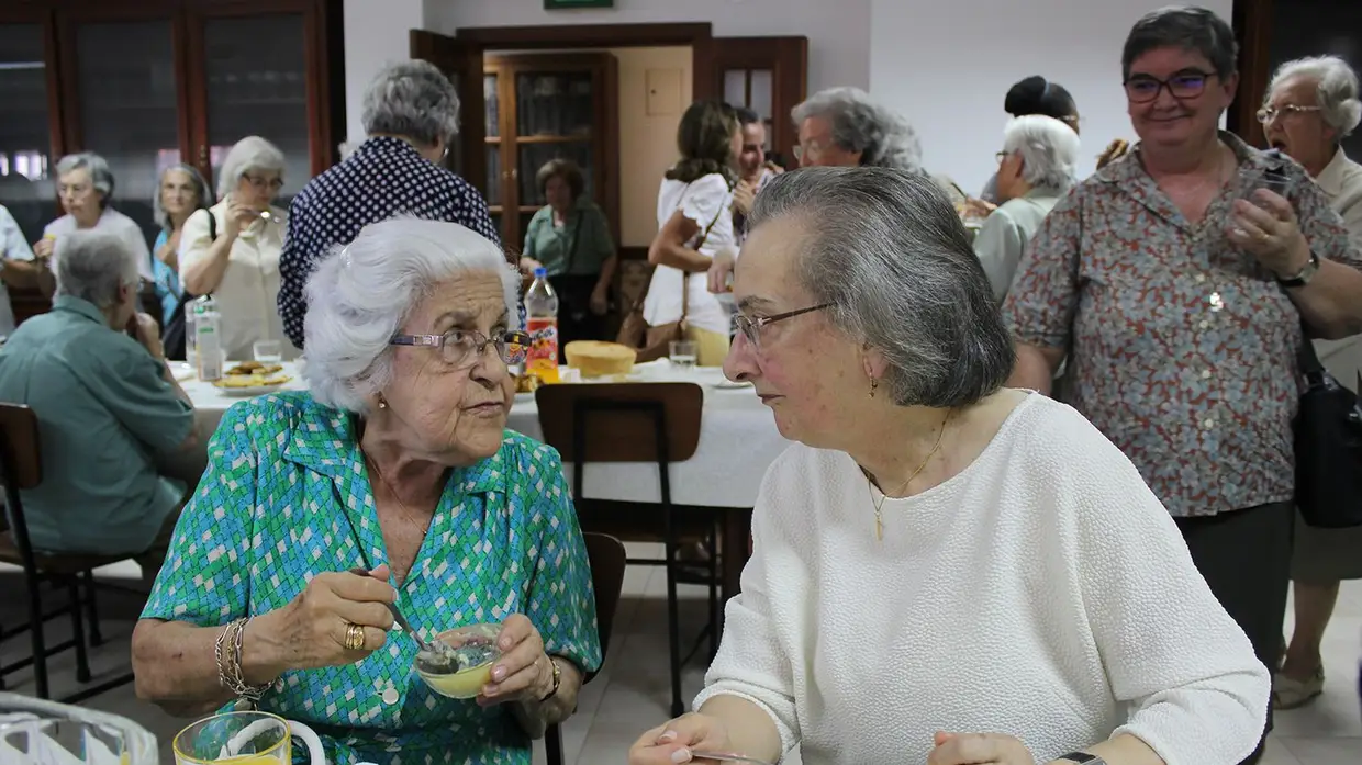 Inauguração do busto da Madre Luíza Andaluz