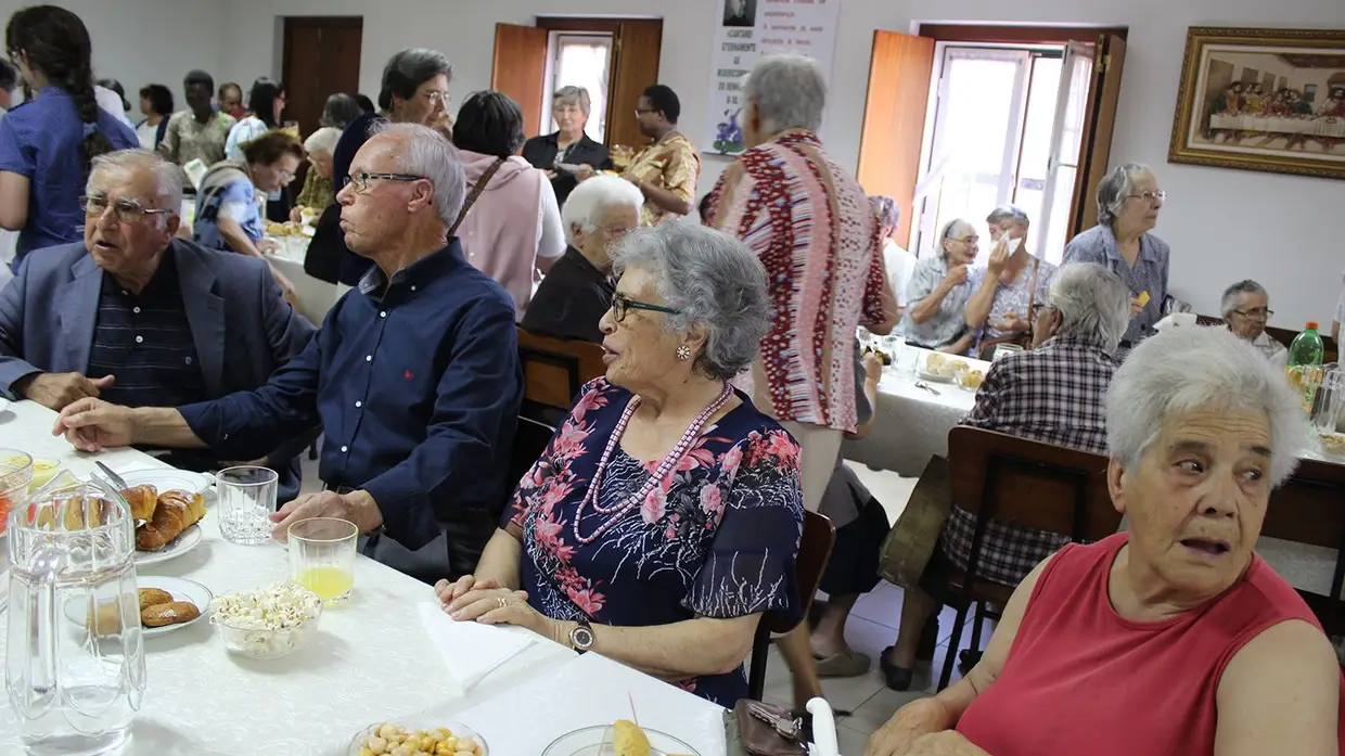 Inauguração do busto da Madre Luíza Andaluz