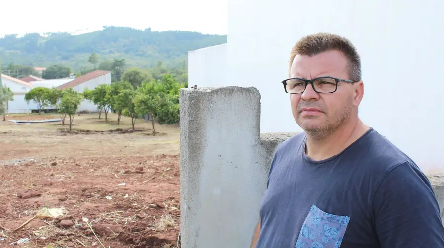 Marido e mulher morrem na piscina da sua casa