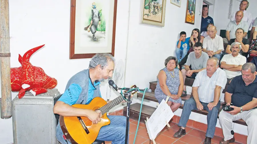 Música na sessão solene do aniversário de Riachos Música na sessão solene do aniversário de Riachos