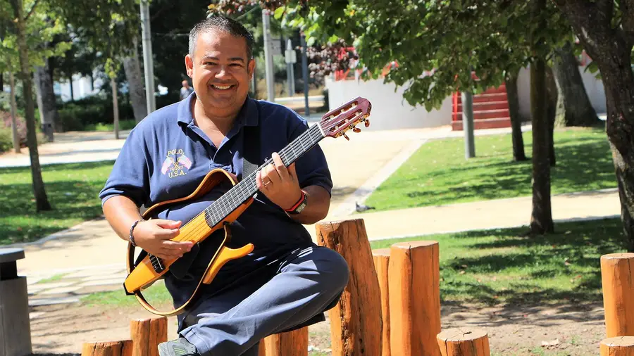 O músico profissional que optou pelo ensino da música e não se arrepende