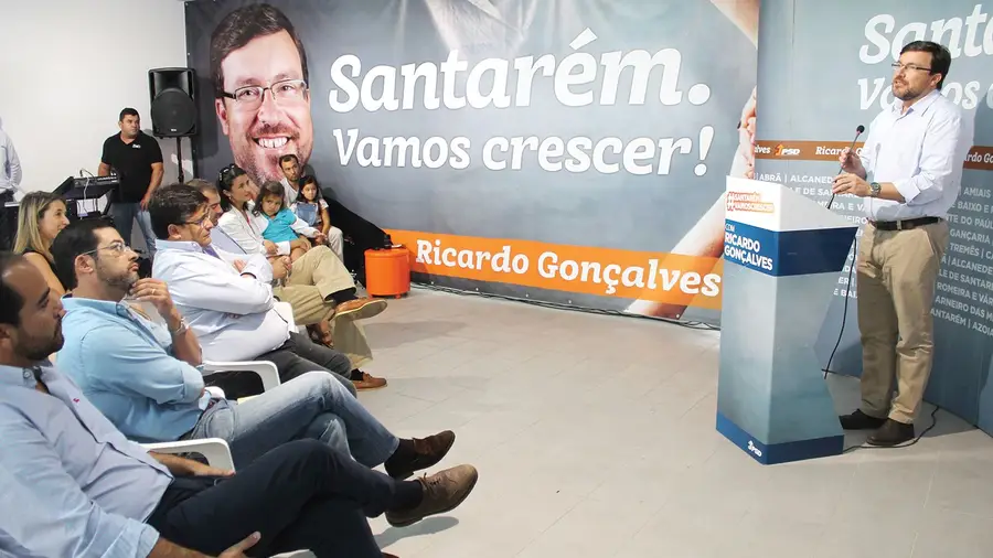 PSD inaugurou sede de campanha em Santarém PSD inaugurou sede de campanha em Santarém