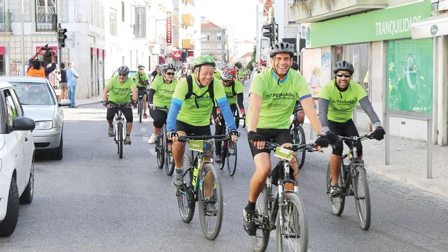 Pedalar pelo ambiente em Vila Franca de Xira