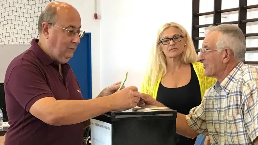 Hélder Esmenio à frente na corrida à câmara de Salvaterra