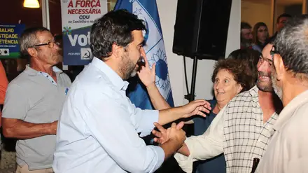 Maioria à tangente dos comunistas em Alpiarça e o empate na assembleia municipal Maioria à tangente dos comunistas em Alpiarça e o empate na assembleia municipal