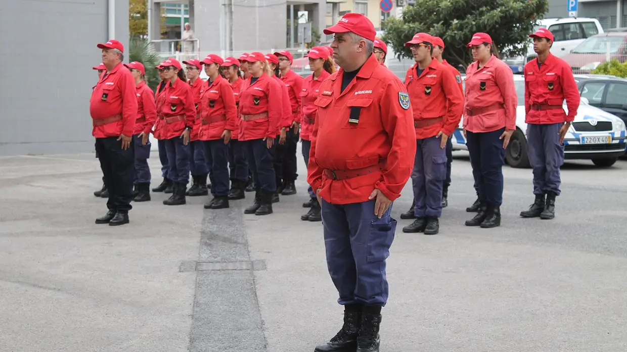 Início do novo ano lectivo da formação conjunta dos bombeiros de Vila Franca de Xira